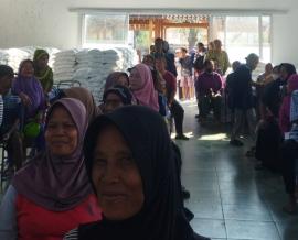 Penyaluran Bantuan Pangan Beras CBP 2026: 629 KPM di Kalurahan Bandung Terima Tiga Karung Sekaligus